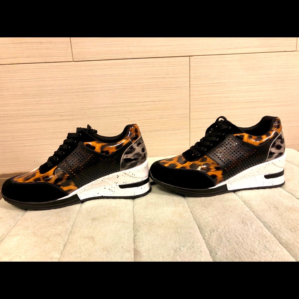 Viscozzy Leopard Heel Wedge Sneakers